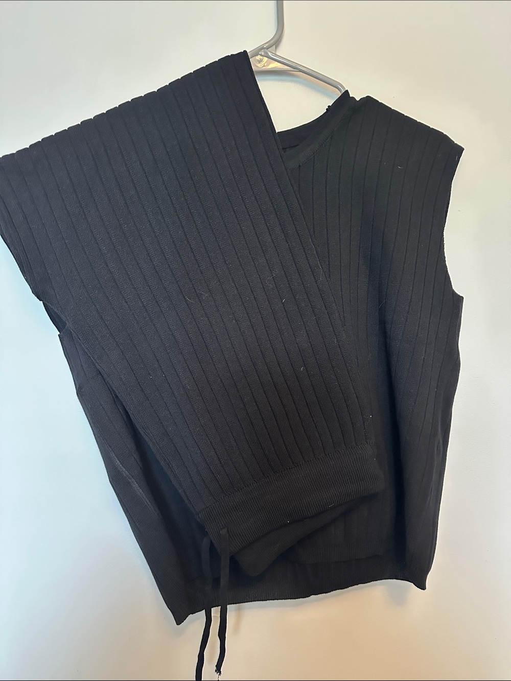 Women’s Black Ribbed Knit Sweater Vest and Pants set  - Med